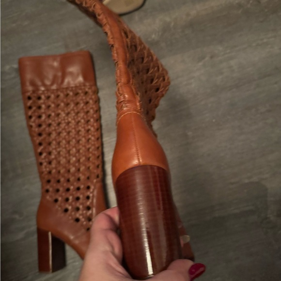Tory Burch Tan Heeled Boots - Picture 4 of 5